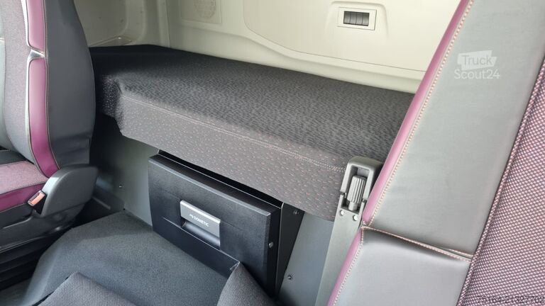 Billenő teherautó Volvo FMX 420 6x2 Bordmatik Thermo mit Kran