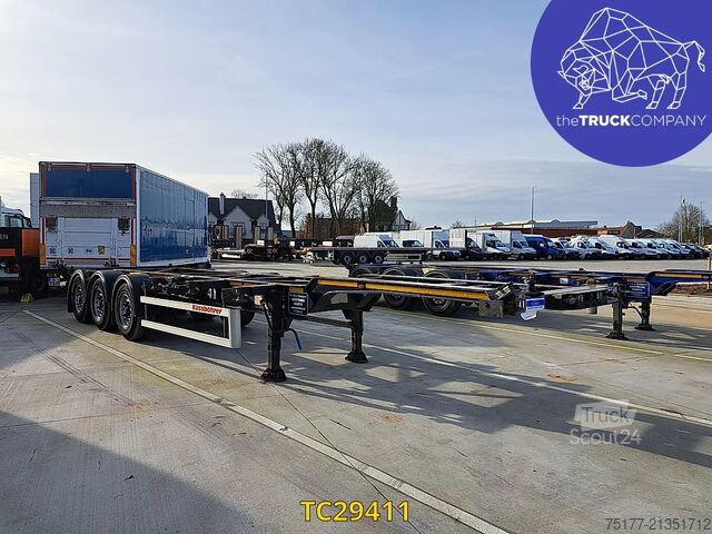 Konteineru pārvadājumi Kässbohrer 