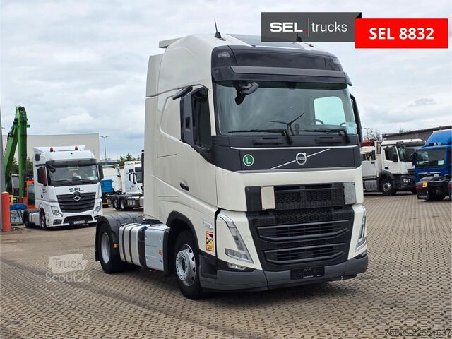 Vakio vetoauto VOLVO FH 500 | 6E | Teilledersitze | Standklimaanlage