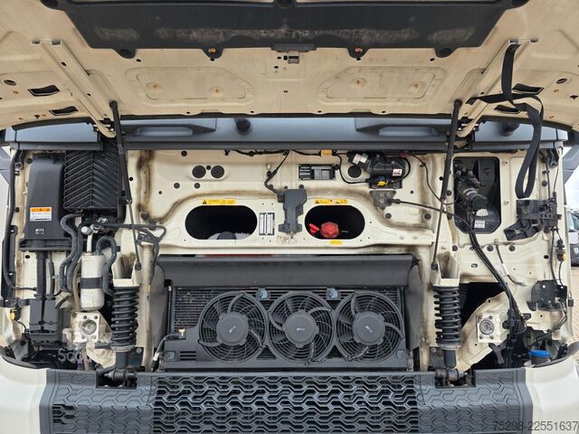 Vakio vetoauto VOLVO FH 500 | 6E | Teilledersitze | Standklimaanlage