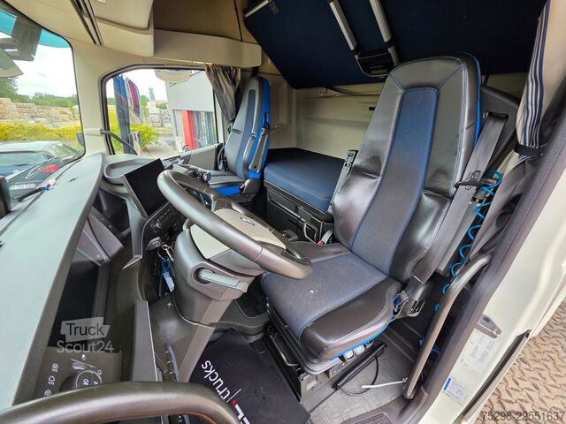 Vakio vetoauto VOLVO FH 500 | 6E | Teilledersitze | Standklimaanlage