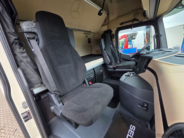 Standardowy ciągnik siodłowy MERCEDES-BENZ Actros 1846 | Retarder | Xenon | PTO | 6E
