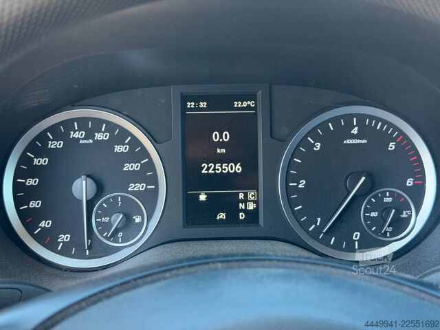 Kastenwagen MERCEDES-BENZ Vito Kasten*114*4x4*lang*Automatik*Klima*PDC