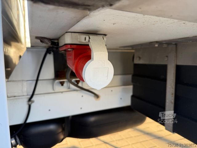 Kühltransporter MERCEDES-BENZ Sprinter 316 CDI Kühlkoffer/Automatik/Klima/MBUX