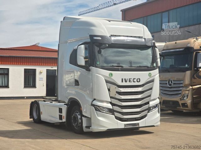 Volumen trækker IVECO S-WAY 530 * RETARDER * 2 X TANK * ACC * WENIG KM
