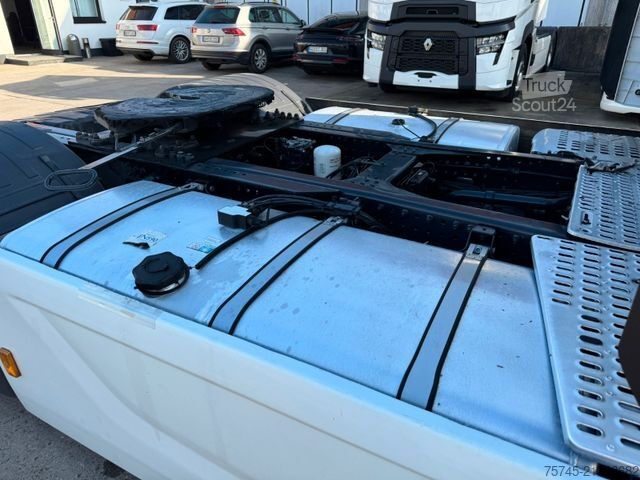 Volumen trækker IVECO S-WAY 530 * RETARDER * 2 X TANK * ACC * WENIG KM