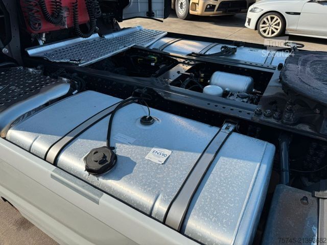 Volumen trækker IVECO S-WAY 530 * RETARDER * 2 X TANK * ACC * WENIG KM