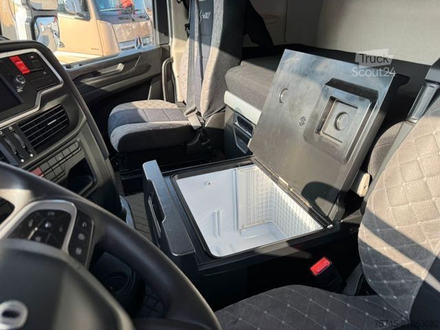 Volumen trækker IVECO S-WAY 530 * RETARDER * 2 X TANK * ACC * WENIG KM
