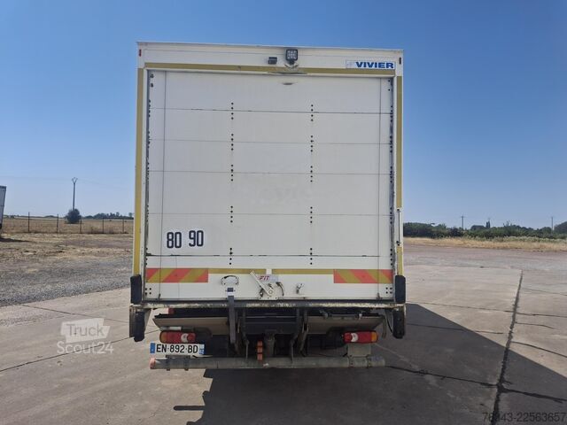 Valníkový nákladní automobil s plachtou RENAULT D12-240 - E6