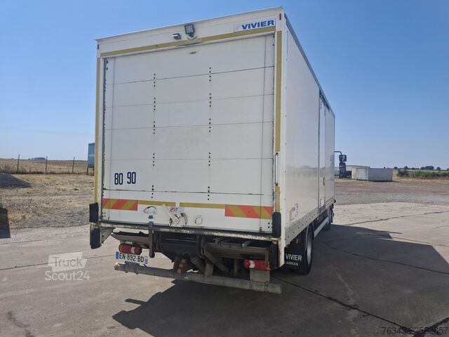 Valníkový nákladní automobil s plachtou RENAULT D12-240 - E6
