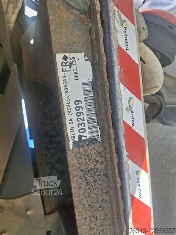 Valníkový nákladní automobil s plachtou RENAULT D12-240 - E6