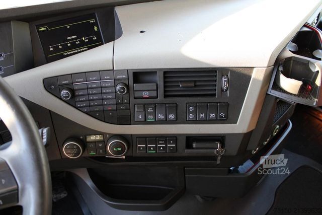 Cap tractor voluminos VOLVO FH 420 4x2 LL 2 x Tank AUTOTRANSPORTER Nr.: 769