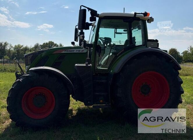 Tractor Fendt 724 VARIO S4
