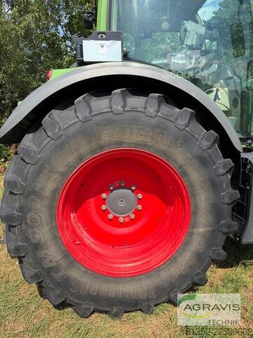 Tractor Fendt 724 VARIO S4