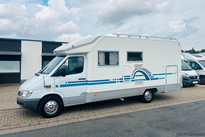 Poluintegrisani kamper ADRIA 670 SP - Festbett - Garage - 2 x Klima