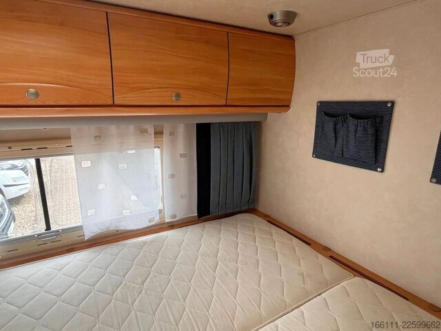 Poluintegrisani kamper ADRIA 670 SP - Festbett - Garage - 2 x Klima