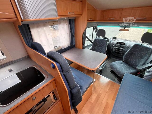 Poluintegrisani kamper ADRIA 670 SP - Festbett - Garage - 2 x Klima