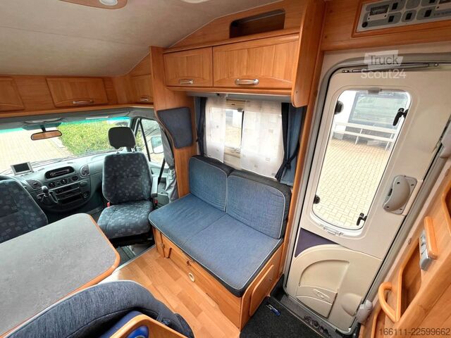Poluintegrisani kamper ADRIA 670 SP - Festbett - Garage - 2 x Klima