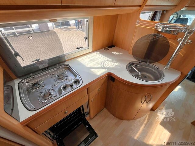 Poluintegrisani kamper HOBBY 750 GLE - Einzelbetten - Sat/TV - Solar - Klima