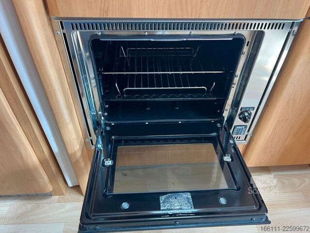 Poluintegrisani kamper HOBBY 750 GLE - Einzelbetten - Sat/TV - Solar - Klima