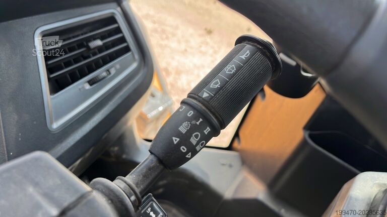 Kerekes rakodó Hyundai HL975A CVT