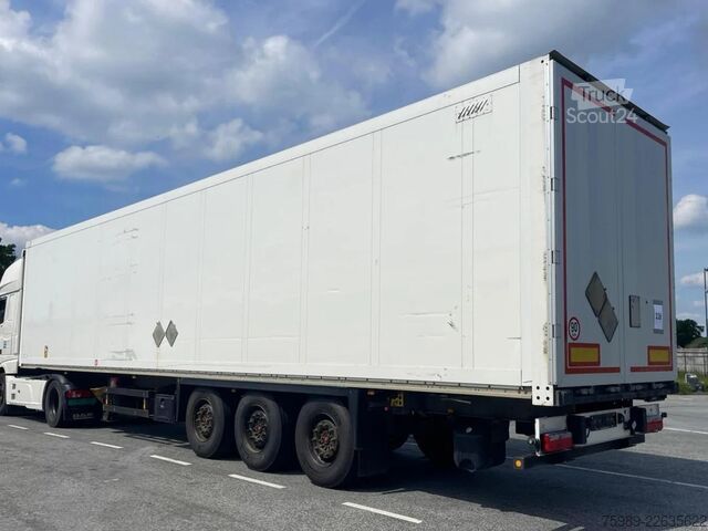 Matkalaukku Schmitz Cargobull SAF AXLES, DISC BRAKES, VERY GOOD TIRES