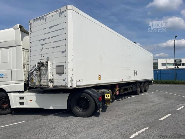 Matkalaukku Schmitz Cargobull SAF AXLES, DISC BRAKES, VERY GOOD TIRES