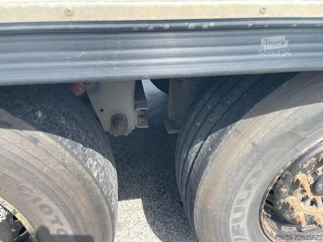 куфар Schmitz Cargobull SAF AXLES, DISC BRAKES, VERY GOOD TIRES
