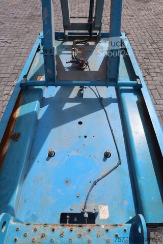 Elevador de tijera Genie GS-2646 | 10 METER | 454 KG