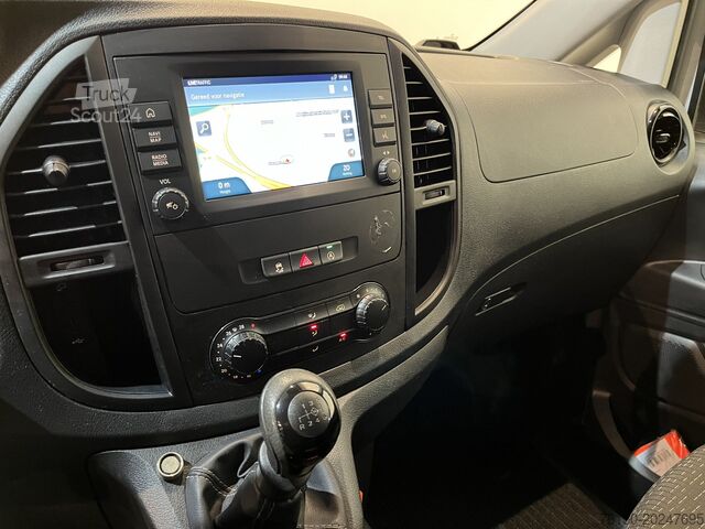 Tovornjak z zabojnikom Mercedes-Benz Vito 116 CDI RWD Servicebus / Bott Inrichting /...