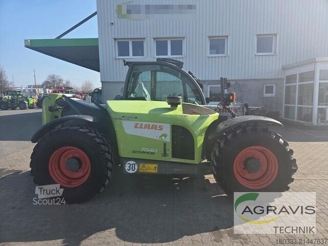 Teleskopski nakladalnik Claas SCORPION 7040