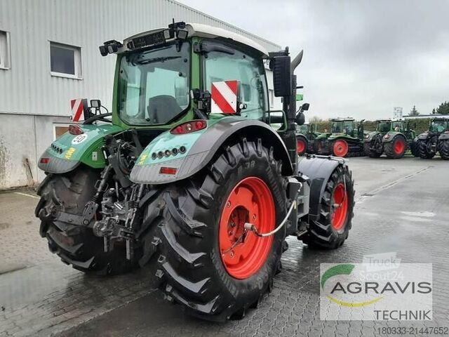 Traktor Fendt 724 VARIO S4 Profi Plus