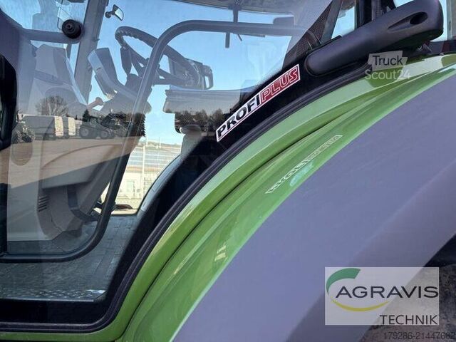 Traktor Fendt 718 VARIO S4