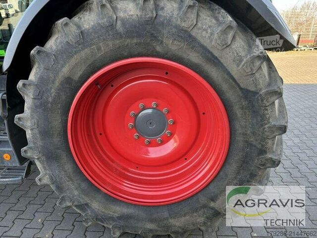 Traktor Fendt 718 VARIO S4