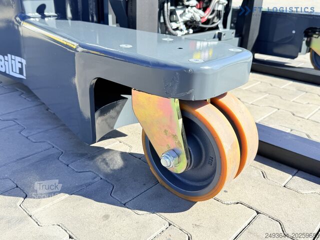 Chariot élévateur multidirectionnel Combilift WR-4 / TRIPLEX 5500 / NEW / 420AH