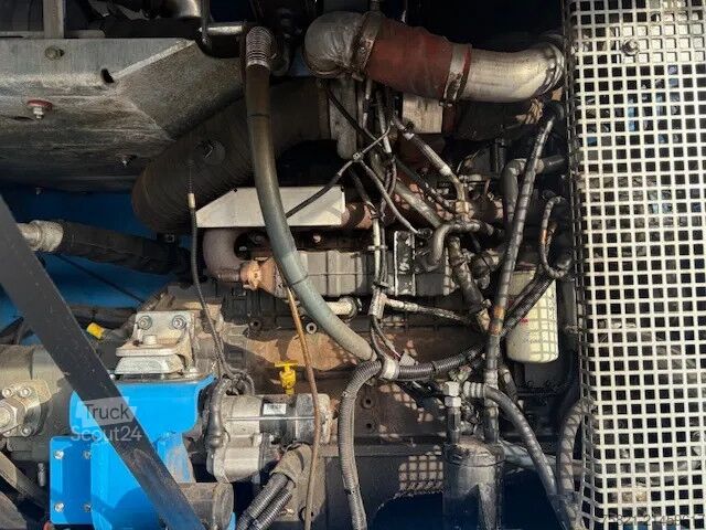 Μηχανή χειρισμού υλικών Sennebogen 825E