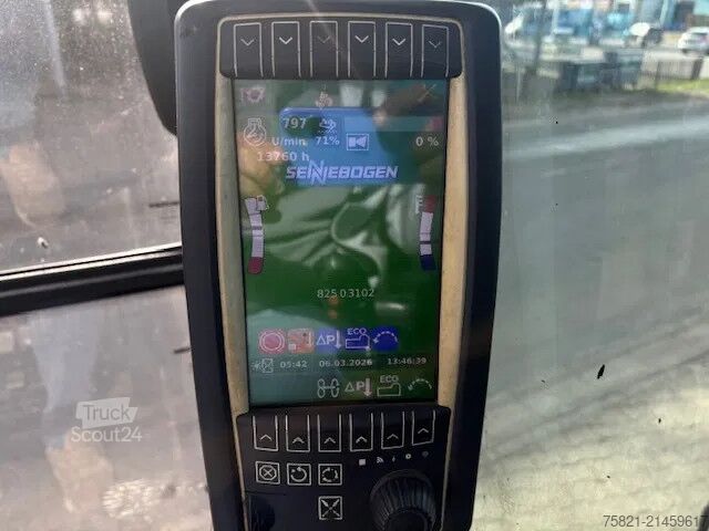 Μηχανή χειρισμού υλικών Sennebogen 825E