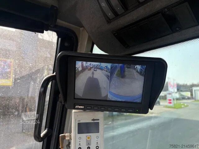 Μηχανή χειρισμού υλικών Sennebogen 825E