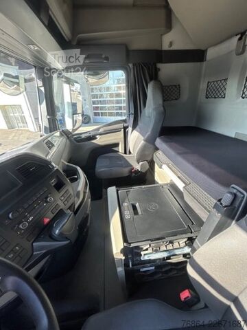 Standardni vlačilec MAN TGX 18.520 BLS, XL, EURO 6, INTARDER, SCHUBBODENHYDRAULIK