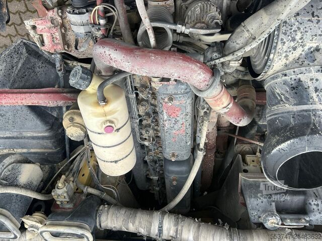 Ανατρεπόμενο Renault Turbo 6x4