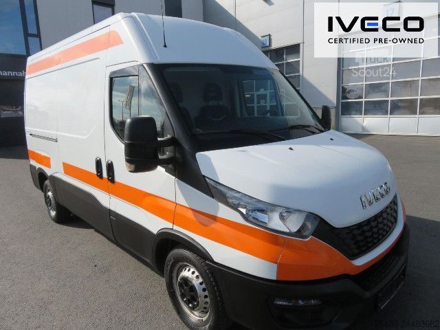 Furgon z wysokim dachem IVECO 35S14V