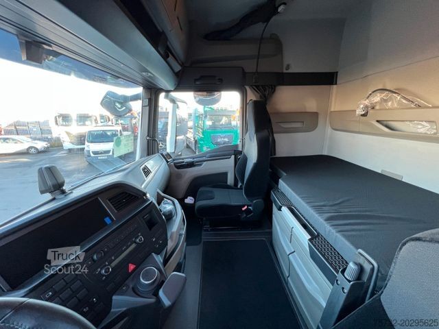 Φορτηγό με επίπεδη καρότσα MAN TGX 26.520 BL 6x2-4 KRAN FASSI SOFORT VERFÜGBAR!