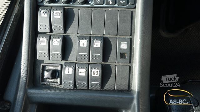 Motor coach VDL FUTURA FHD2-129/370 55 Sitze EURO 6