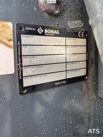 Utläggare Bomag BF300 P-2 Asphalt Paver – 905 Hours – GPS