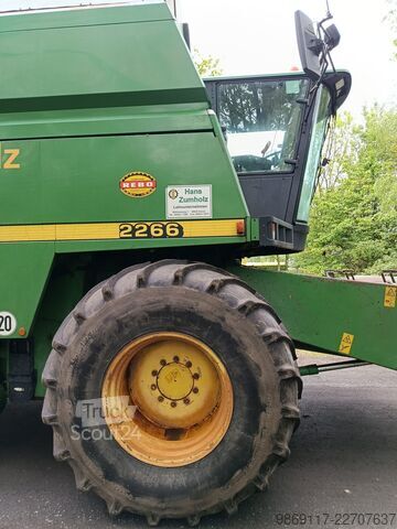 Combina de recoltat John Deere 2266