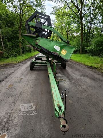 Combina de recoltat John Deere 2266