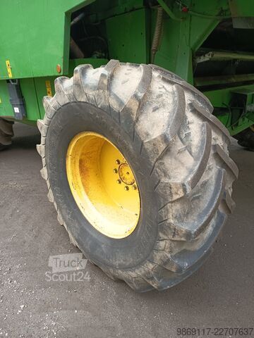 Combina de recoltat John Deere 2266