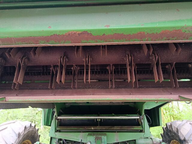 Combina de recoltat John Deere 2266