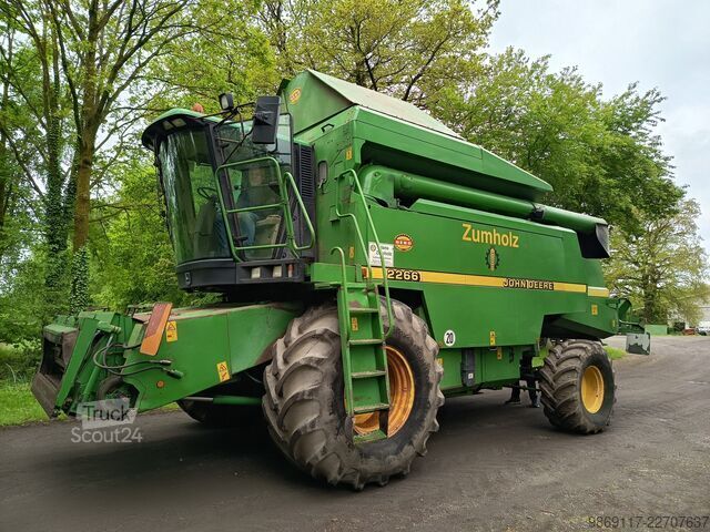Combina de recoltat John Deere 2266