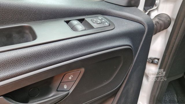 Minibuss MERCEDES-BENZ 515 Sprinter 22 Schlafsessel Lagerfahrzeug Stock